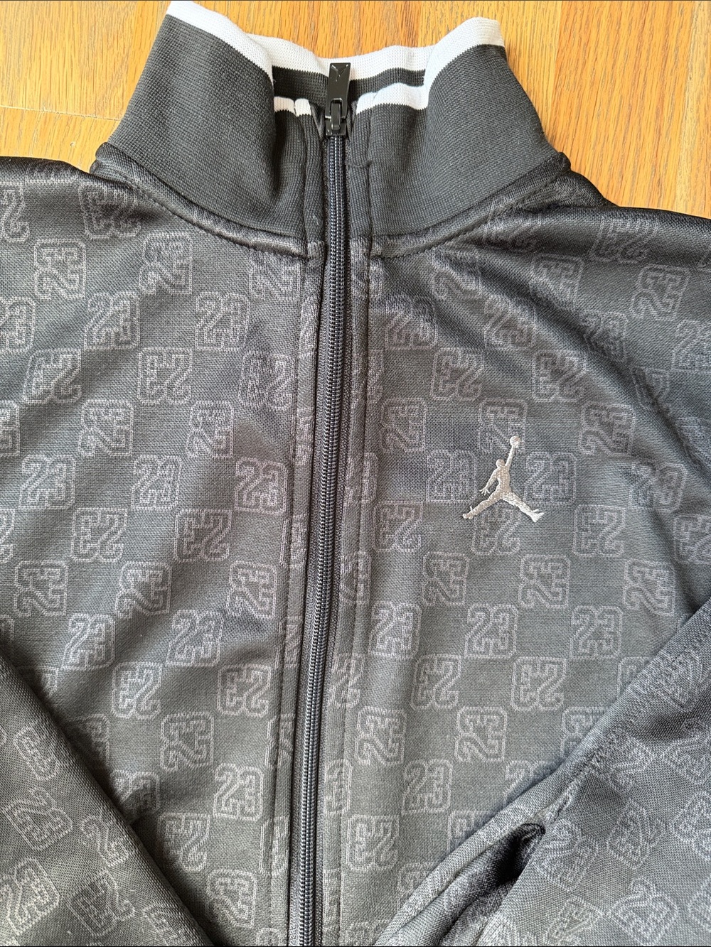 Nike Jordan Older Kids' Monogram Tracksuit Jacket - Polyester
Medium 8/10 - Picture 2 of 7